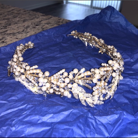 Bridal headpiece main image 4